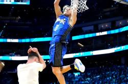 kaiyun网页版平台,夏洛特黄蜂迎NBA常规赛关键赛；今晨绝杀压哨；气氛紧张；年轻球员得到机会的简单介绍